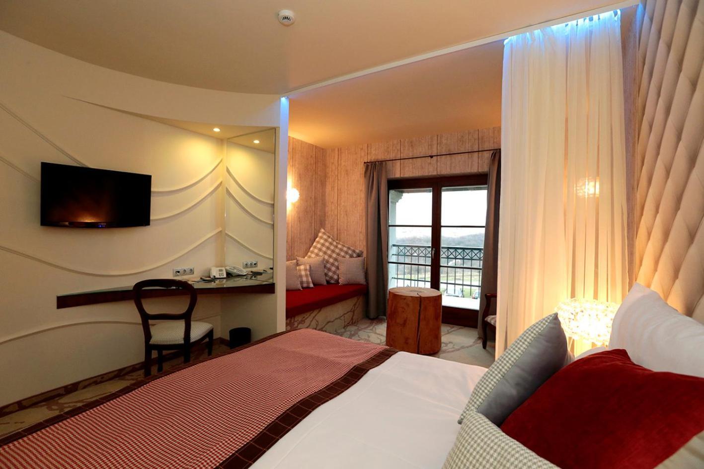 Hotel Cascade Resort & Spa Demjen Luaran gambar