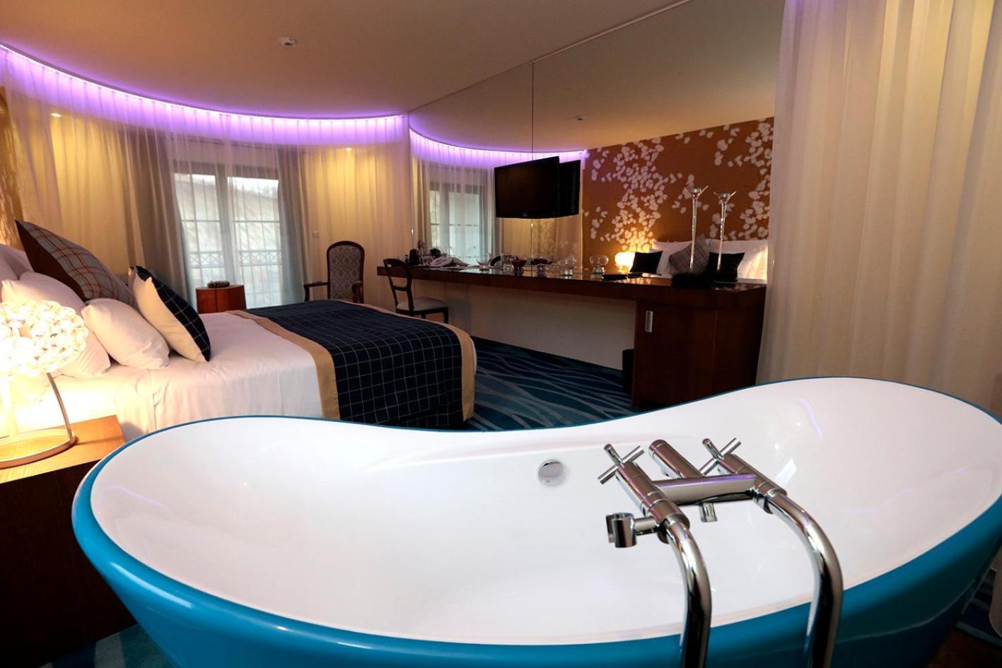 Hotel Cascade Resort & Spa Demjen Luaran gambar