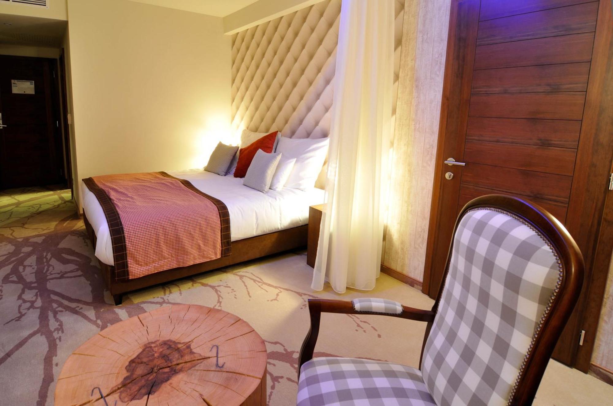 Hotel Cascade Resort & Spa Demjen Luaran gambar