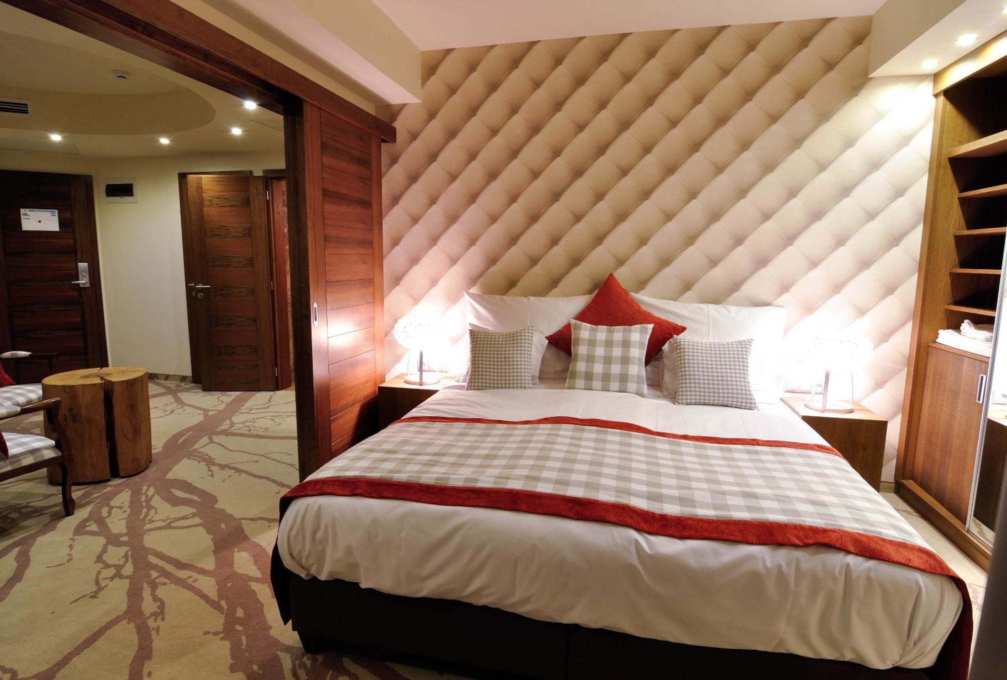 Hotel Cascade Resort & Spa Demjen Luaran gambar