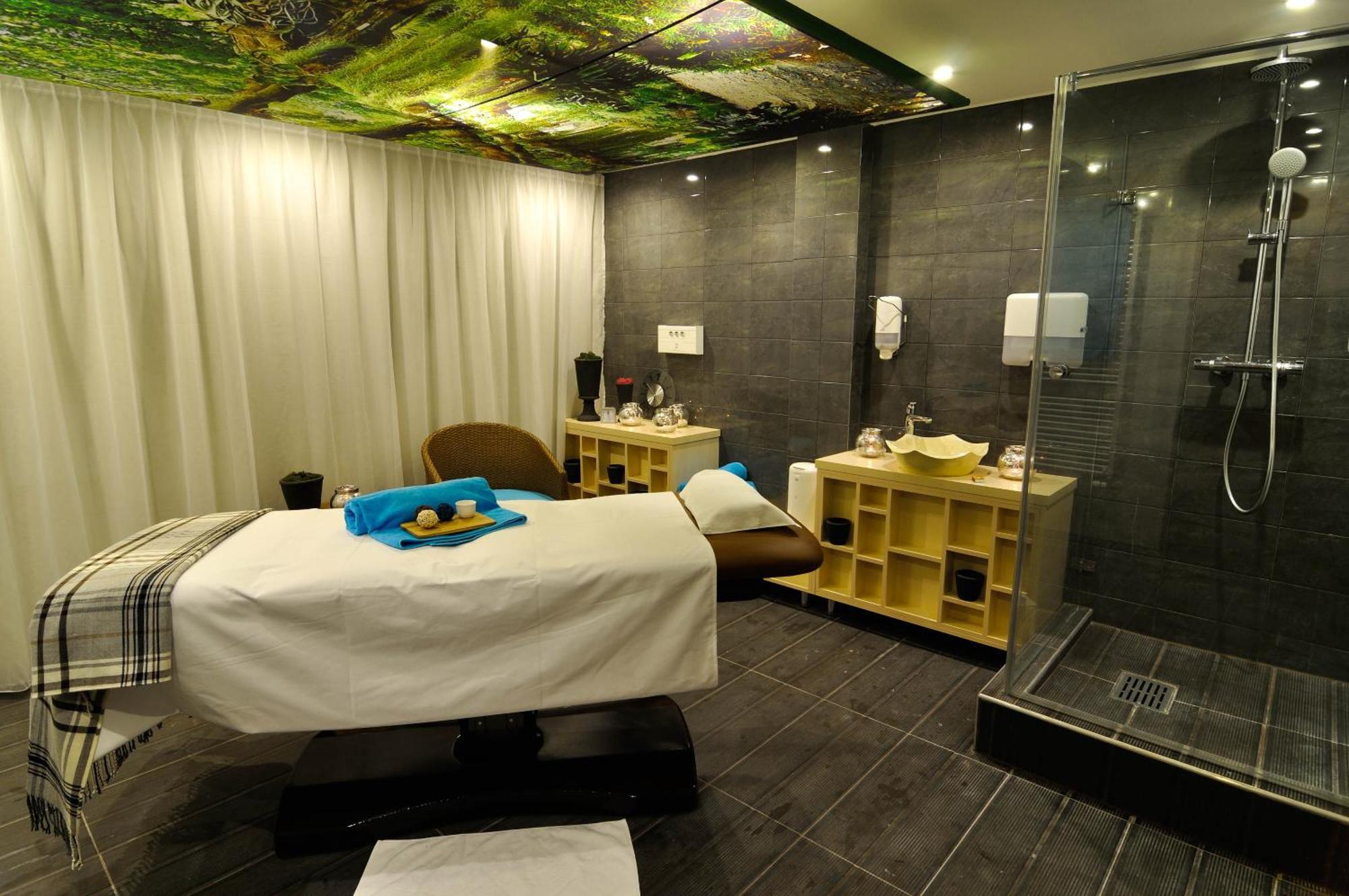 Hotel Cascade Resort & Spa Demjen Luaran gambar