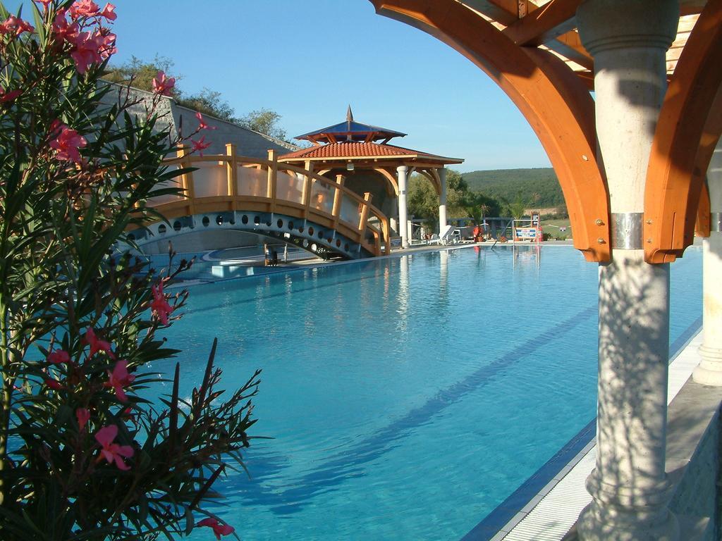 Hotel Cascade Resort & Spa Demjen Luaran gambar
